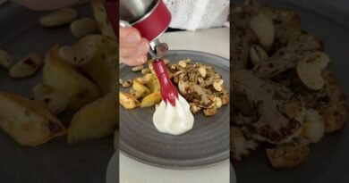 Vegane Knoblauchsauce mit Blumenkohl-Steaks und Ofenkartoffeln #shorts #youtubeshorts #rezept