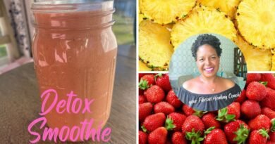 CLEANSING FRUIT SMOOTHIE RECIPE FOR DETOXIFICATION | By: What Chelsea Eats