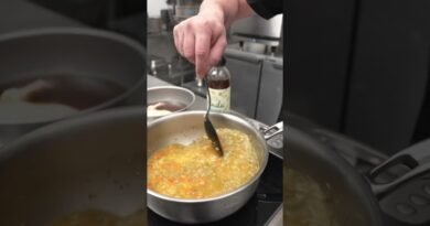 Mediterranean Chicken & Pilaf using Yondu