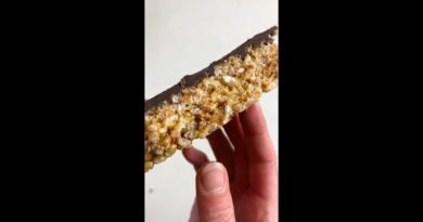Five ingredient date slice | Play With Your Food