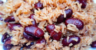 Caribbean Rice And Peas/Beans Recipe, Easy Vegan/Vegeterian Food. Rice And Red Beans.