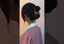 I have to say that girls wearing grip clips are really extra points. The hair is long and heavy