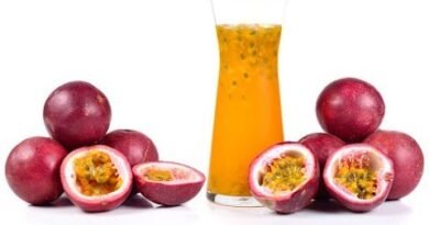 How To Make Fresh PASSION FRUIT JUICE At Home | Passion Juice | Carrot Juice | Manganda Juice