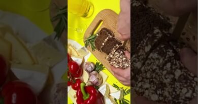Hazel nut cake | Stock Short