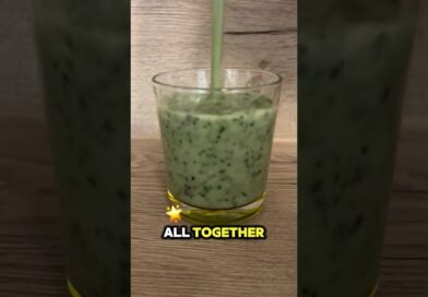 Energizing Spinach-Banana Smoothie: Packed with Vitamins, Antioxidants & Probiotics