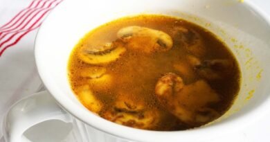20 minutes Vegetable and Turmeric Keto Soup  – keto soup recipe – keto Veggie soup