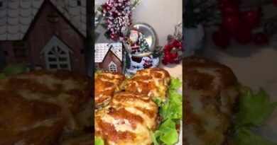 How to Make Juicy Baked Meat for a Festive Dinner